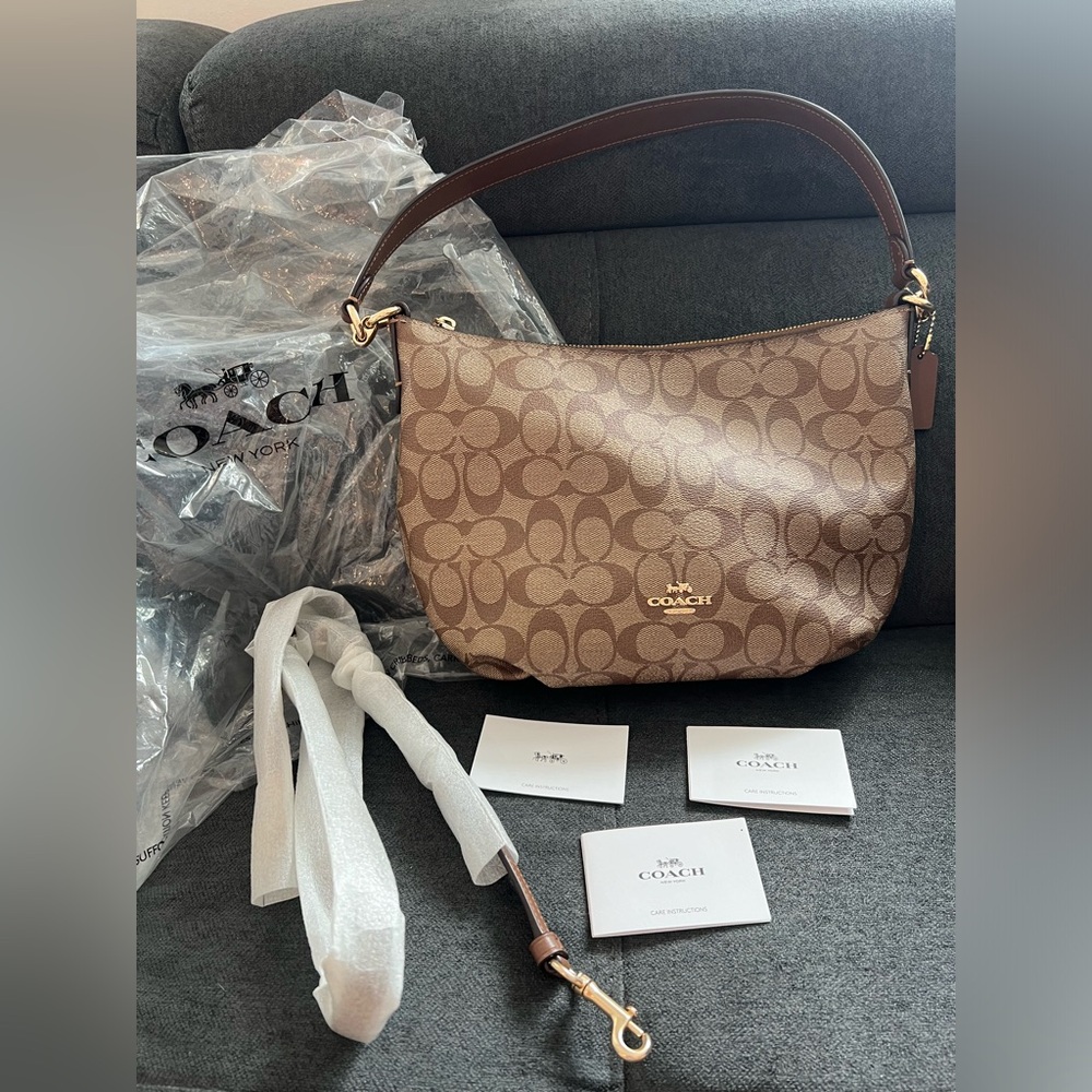 Coach signature SKYLAR HOBO